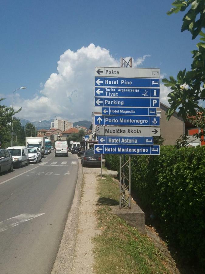 Mona&Mike Apartments Tivat Bagian luar foto